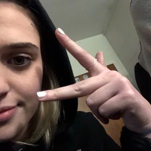 Meet your Posher, Maria